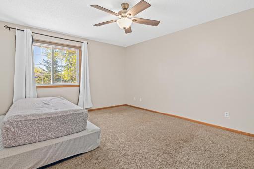 17980 Cobblestone Way, Eden Prairie, MN 55347