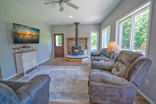 21033 125th Street NW, Sunburg, MN 56289