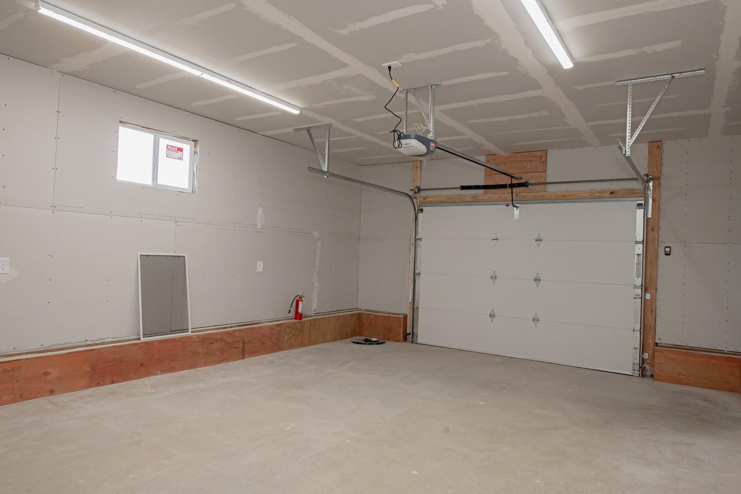 Garage.jpg