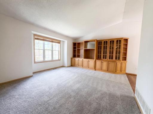 14734 Yosemite Avenue S, Savage, MN 55378
