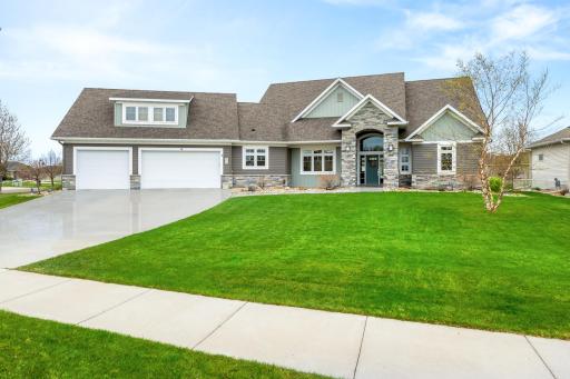 6520 Christianson Parkway S, Fargo, ND 58104