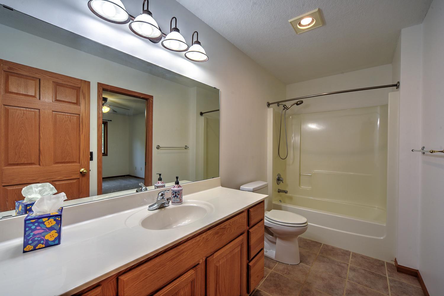14686 Hwy 70-24.jpg