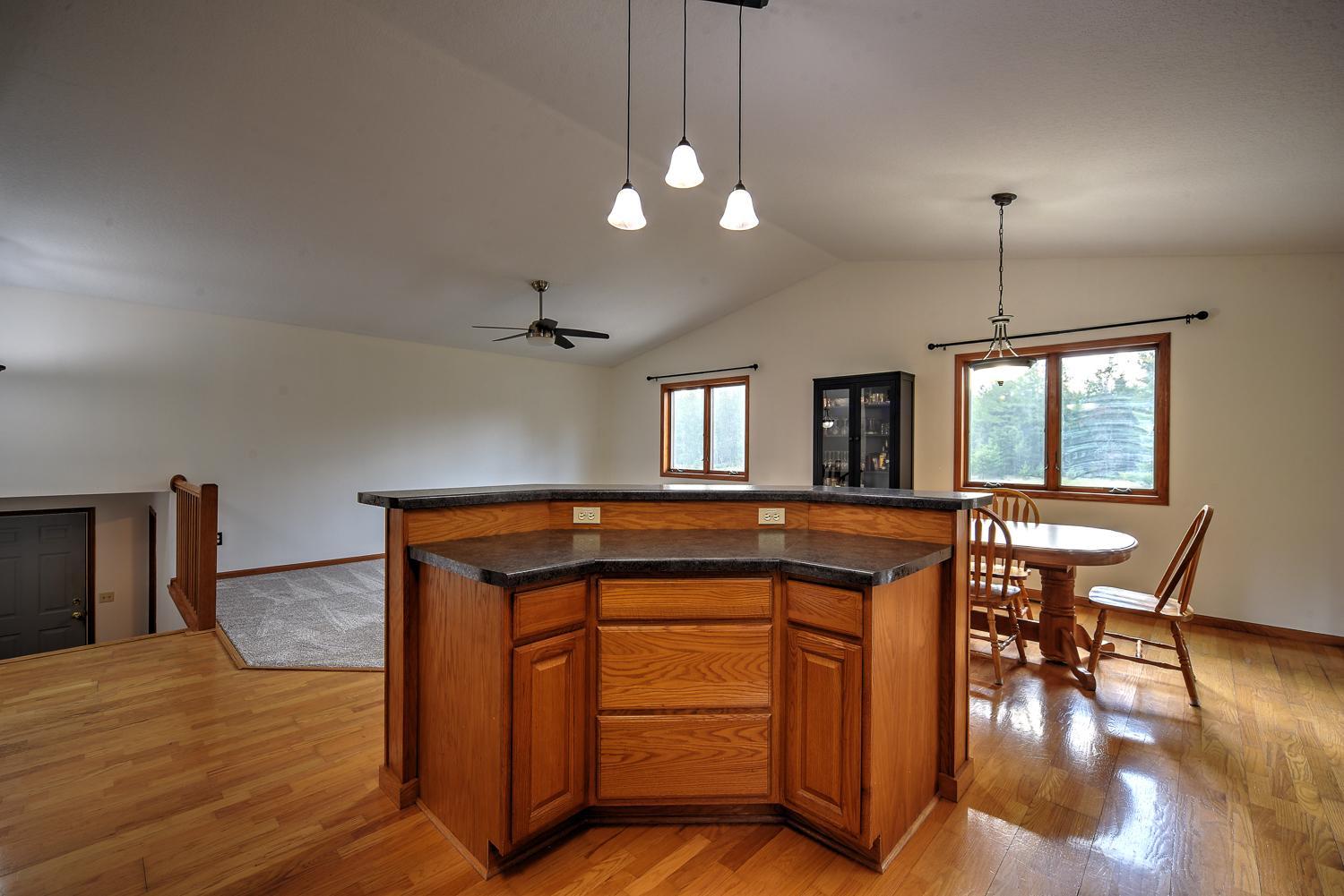14686 Hwy 70-16.jpg
