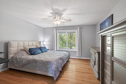 1807 Bromley Drive, Woodbury, MN 55125