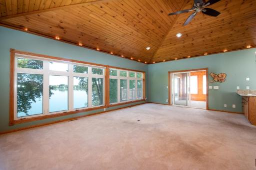 1524 Squirrels Nest Road, Kasota, MN 56050