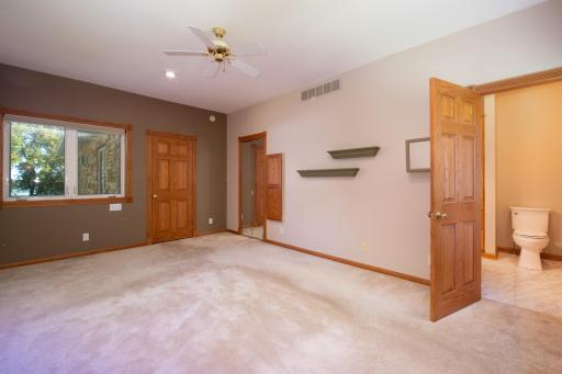 1524 Squirrels Nest Road, Kasota, MN 56050