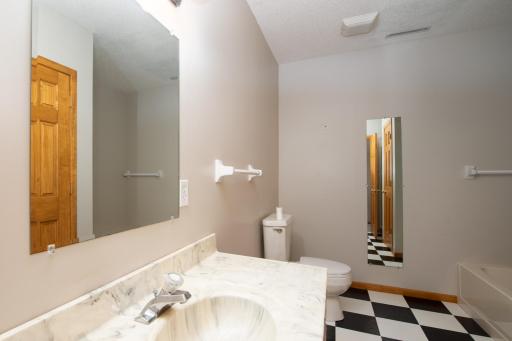 1524 Squirrels Nest Road, Kasota, MN 56050