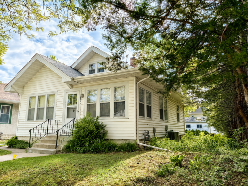 2853 43rd Avenue S, Minneapolis, MN 55406