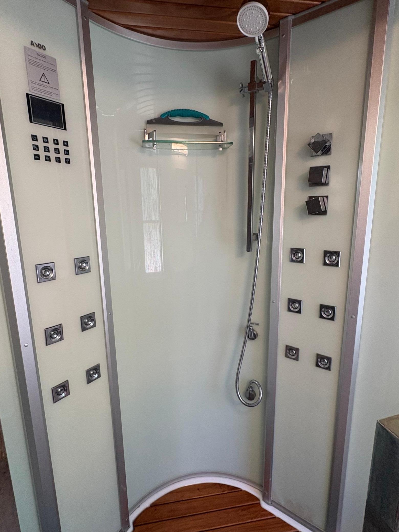 Jetted spa shower