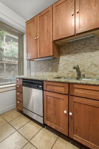 1401 Willow Street, 2, Minneapolis, MN 55403