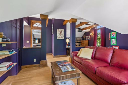 1929 James Avenue S, Minneapolis, MN 55403