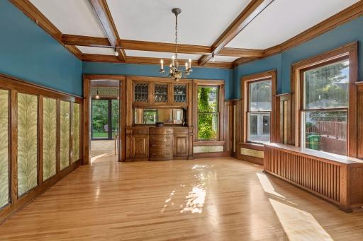 Tons of natural light in the dining room.