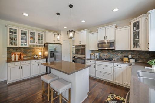 2442 Lacy Lane, Victoria, MN 55386