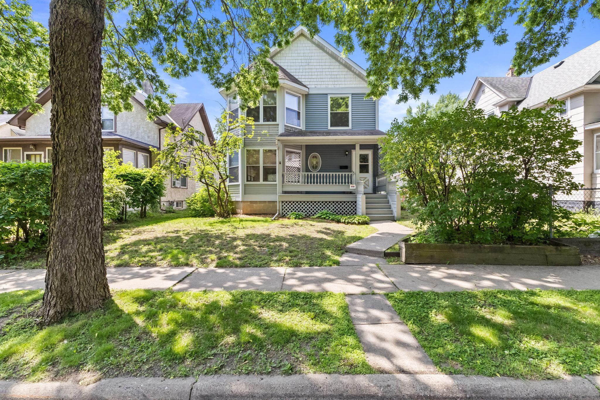 Welcome to 836 W Minnehaha Ave!