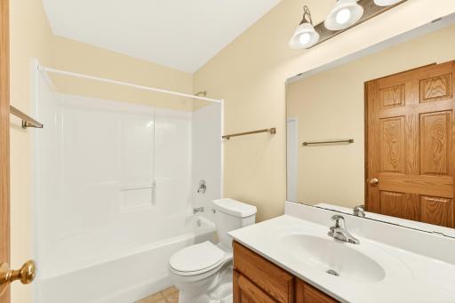 612 15 1/2 Avenue NW, Kasson, MN 55944