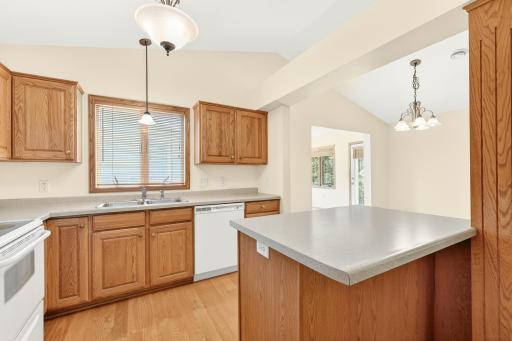 612 15 1/2 Avenue NW, Kasson, MN 55944