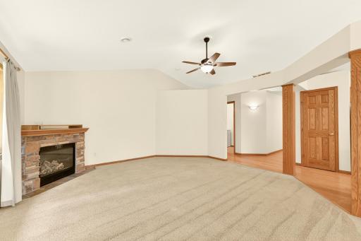 612 15 1/2 Avenue NW, Kasson, MN 55944