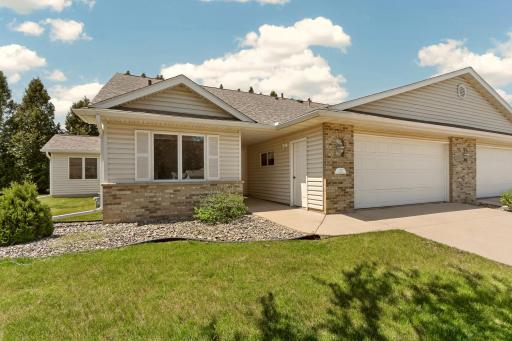 612 15 1/2 Avenue NW, Kasson, MN 55944