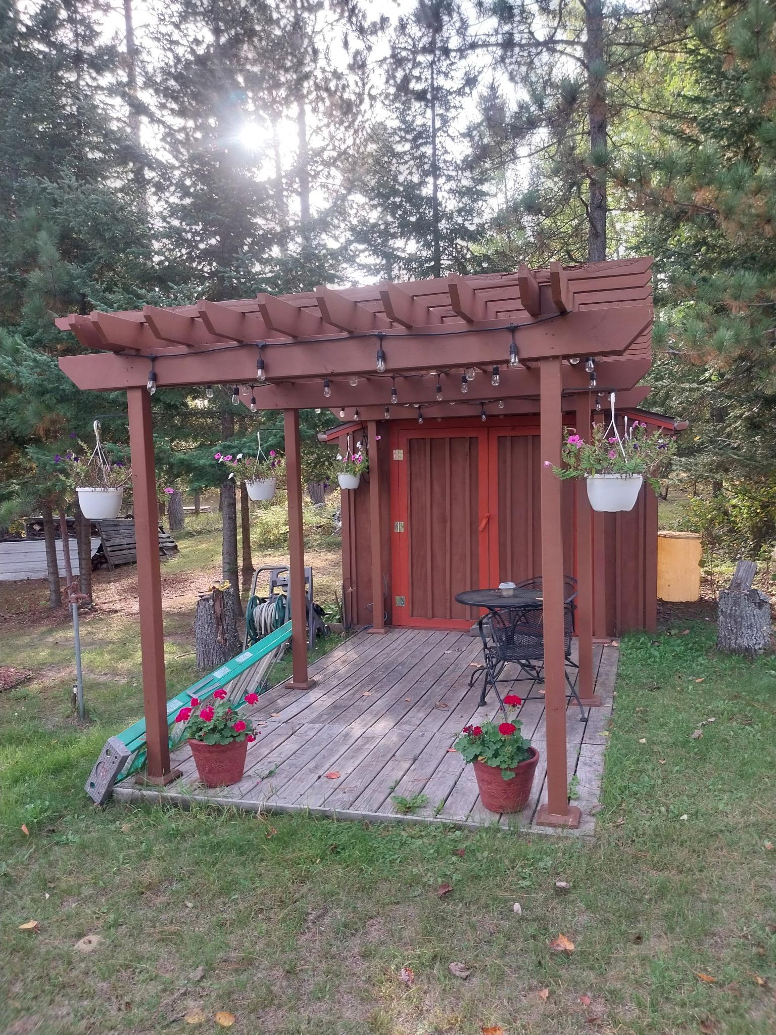 Gardening shed