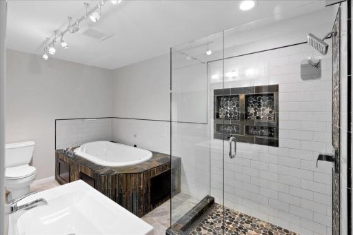 12401 Flanders Court NE, C, Minneapolis, MN 55449