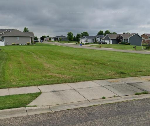 396 Hickory Lane NE, Owatonna, MN 55060