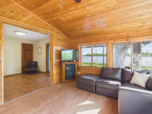 28768 Lakewood Drive NW, Isanti, MN 55040