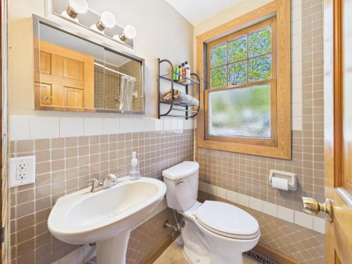 28768 Lakewood Drive NW, Isanti, MN 55040