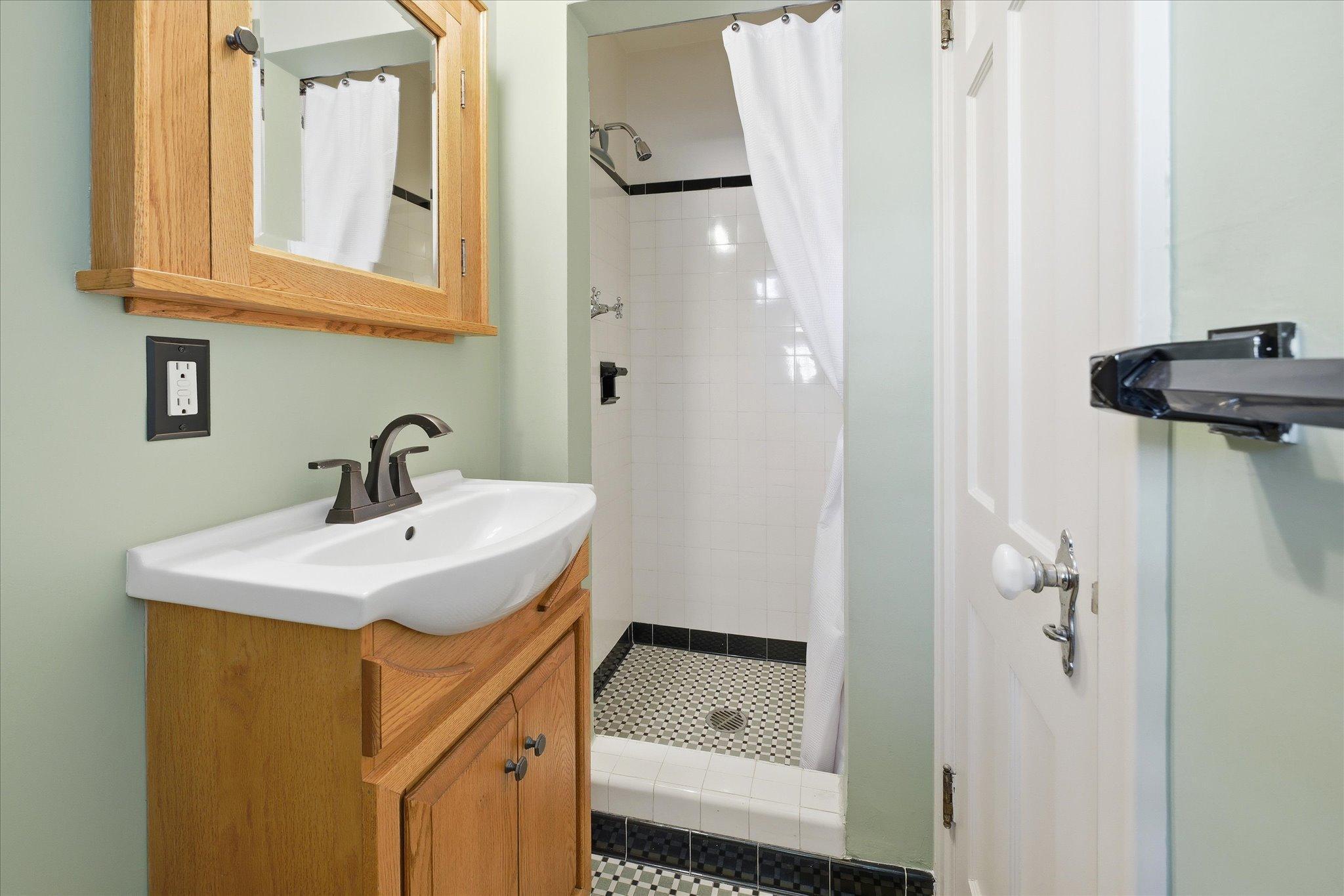 39-5027 3rd Ave S [3037115]- 039.jpg