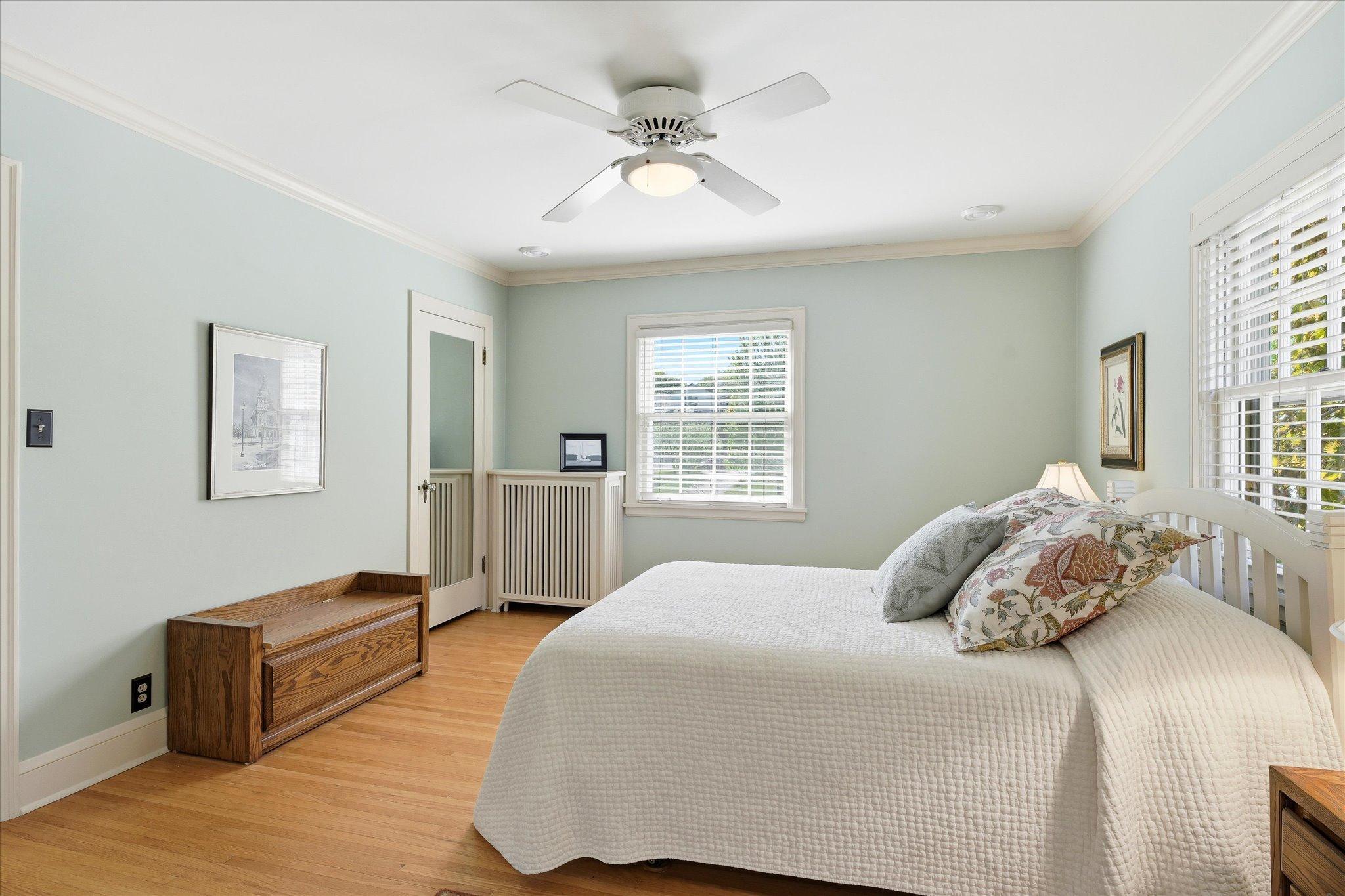 37-5027 3rd Ave S [3037115]- 037.jpg