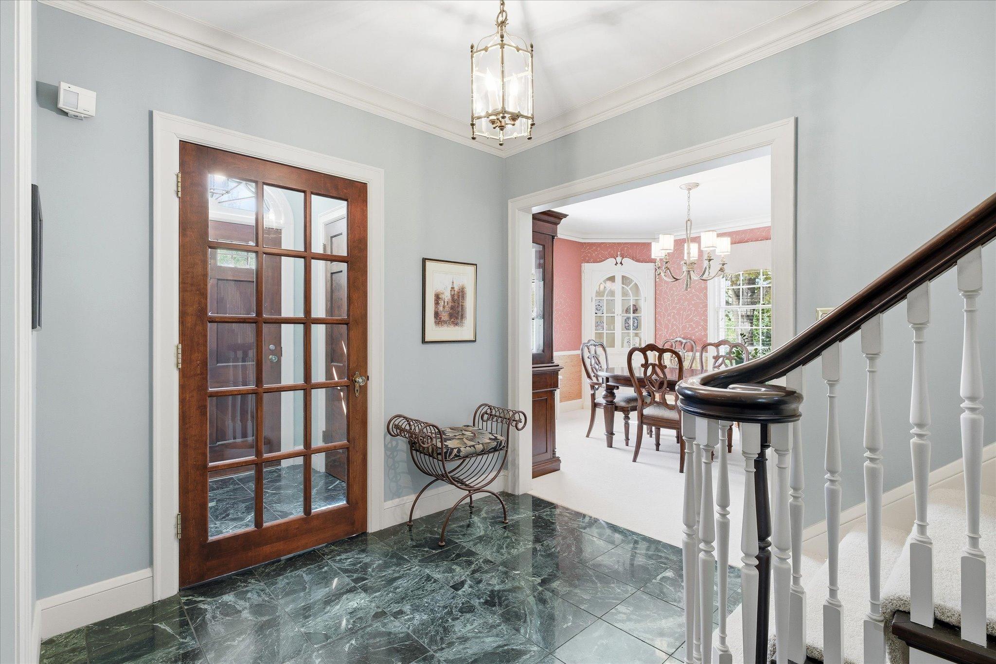 05-5027 3rd Ave S [3037115]- 005.jpg