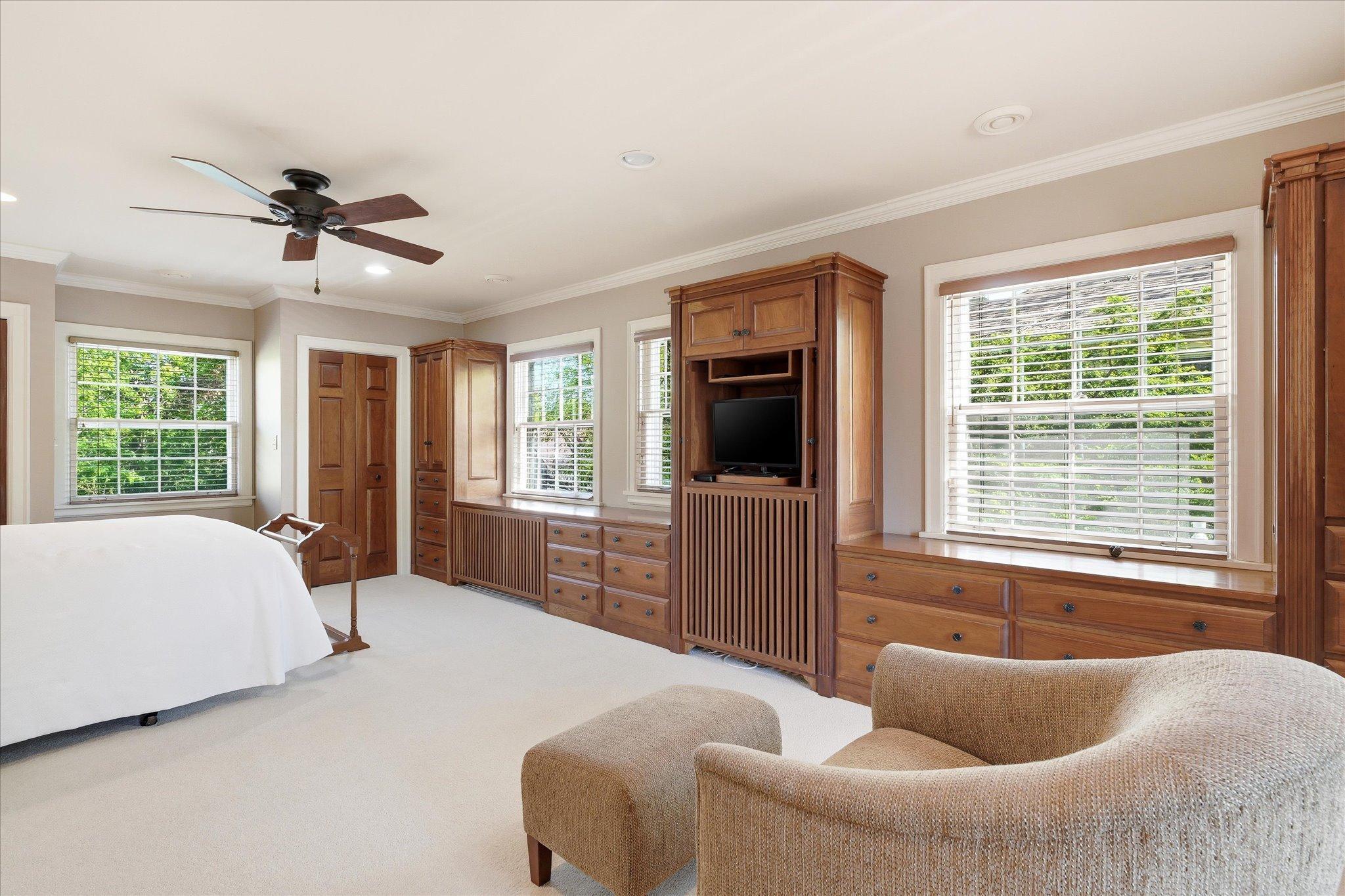 49-5027 3rd Ave S [3037115]- 049.jpg