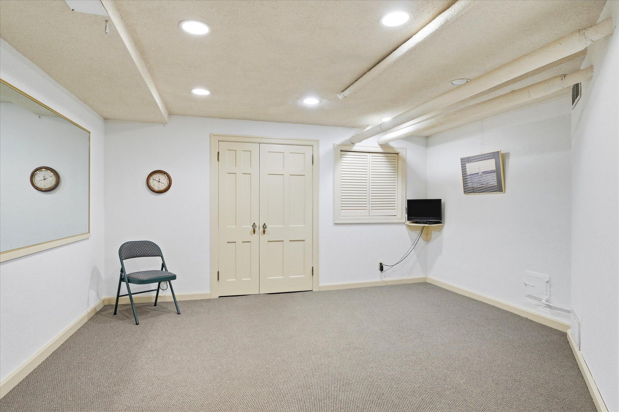 54-5027 3rd Ave S [3037115]- 054.jpg
