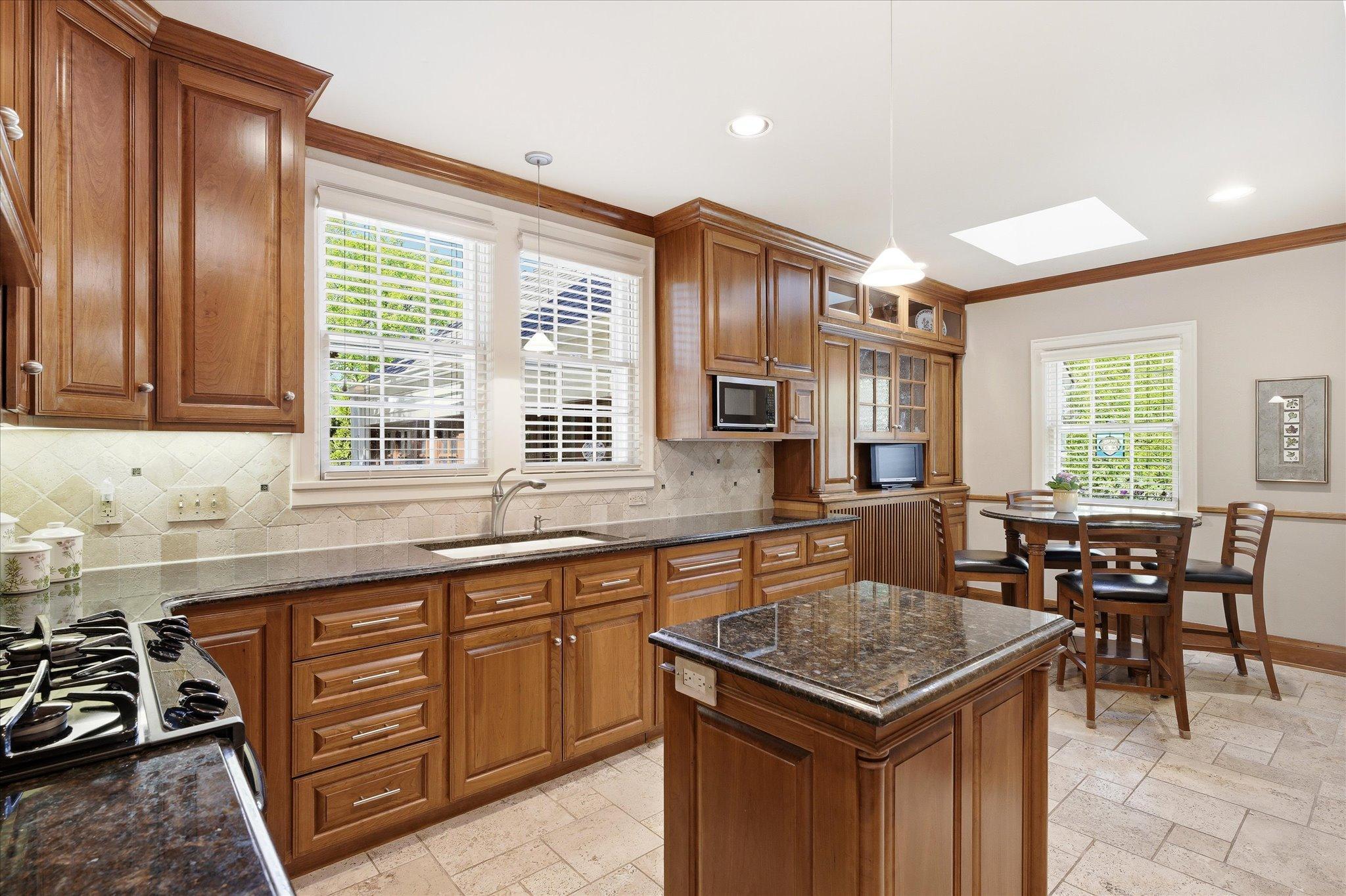 24-5027 3rd Ave S [3037115]- 024.jpg