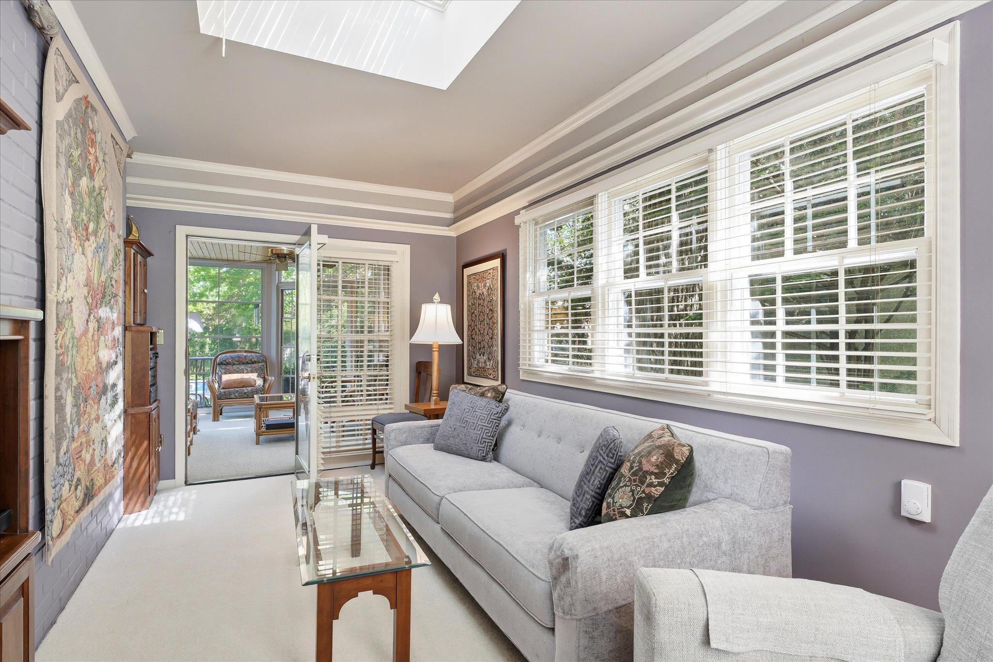 17-5027 3rd Ave S [3037115]- 017.jpg