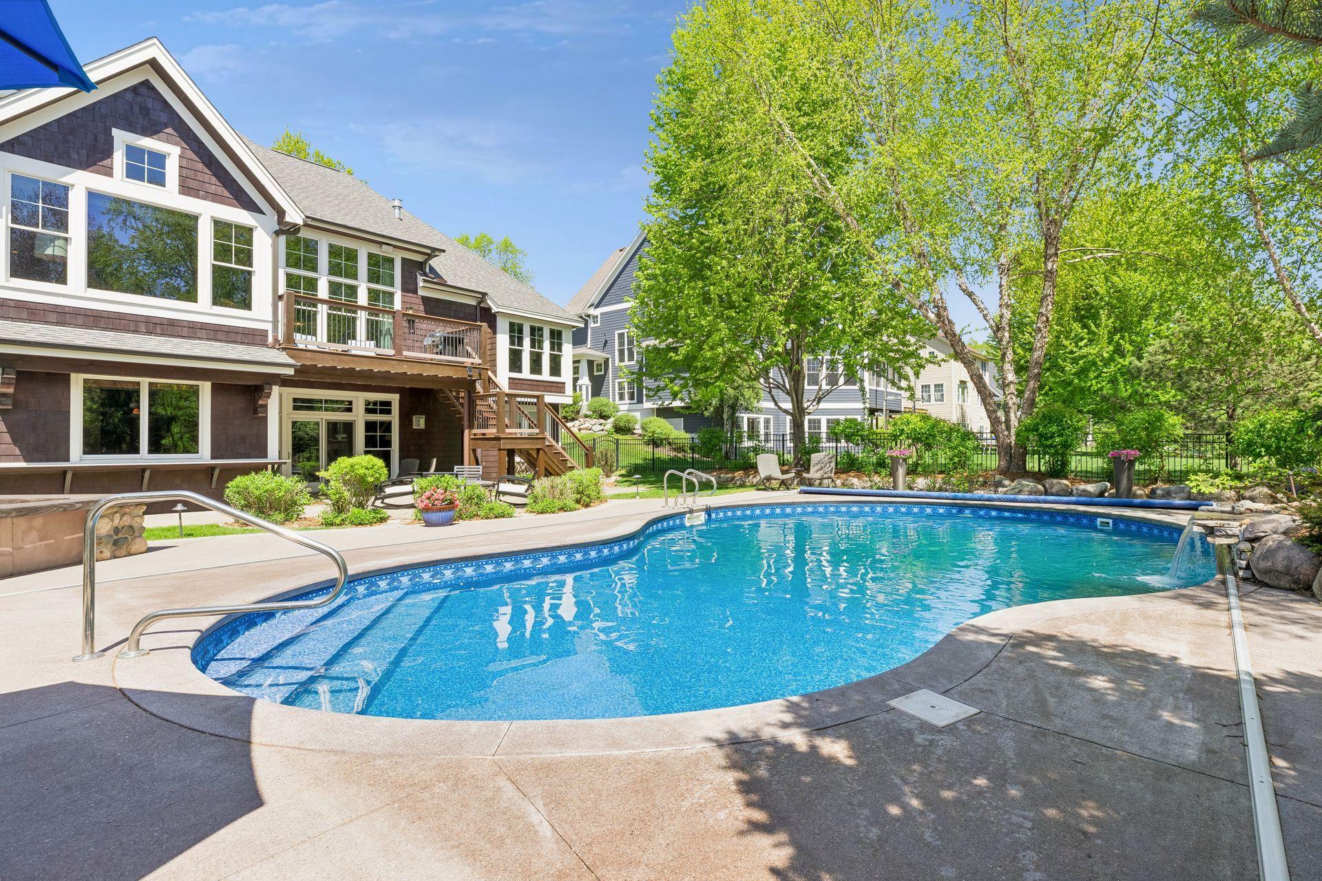 Another view of the stunning backyard.