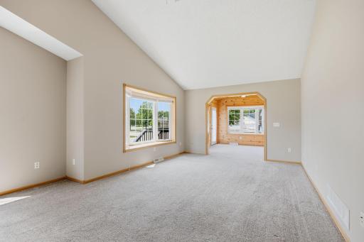 1013 Prairie View Drive SW, Hutchinson, MN 55350