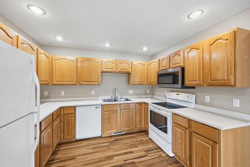 1013 Prairie View Drive SW, Hutchinson, MN 55350