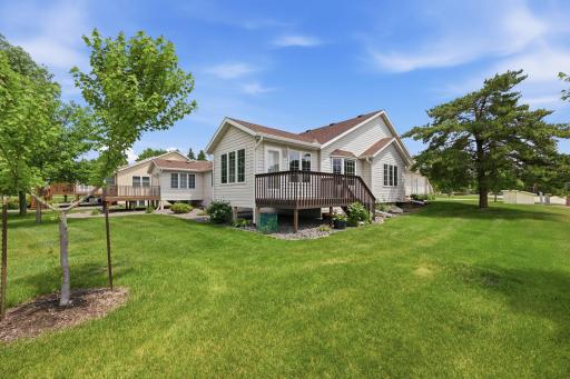 1013 Prairie View Drive SW, Hutchinson, MN 55350