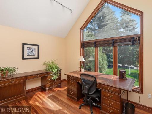 4085 Everest Lane N, Minneapolis, MN 55446
