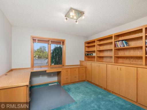 4085 Everest Lane N, Minneapolis, MN 55446