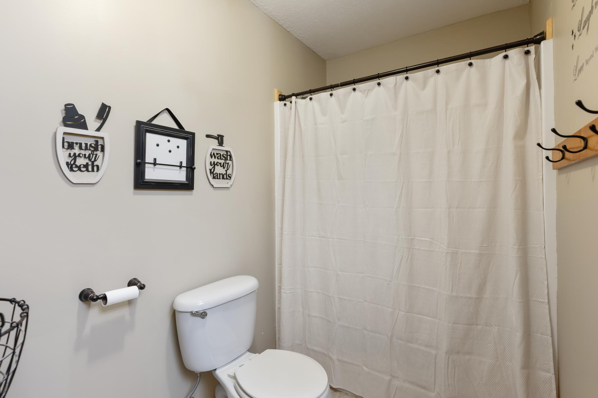 Upper Full Bath