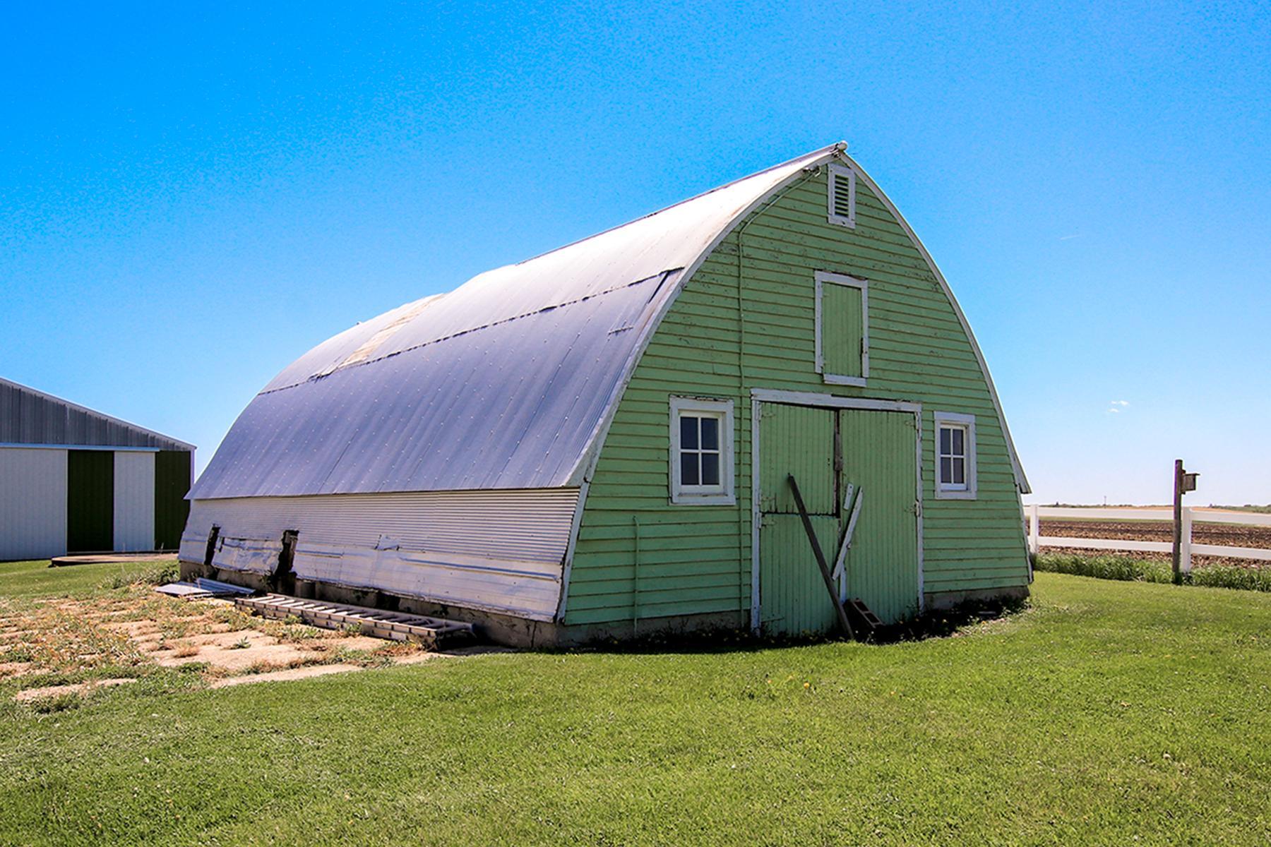 quonset hut
