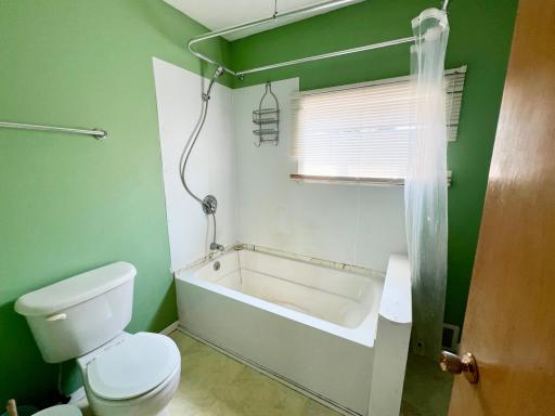 450 7th Street NW, Valley City, ND 58072