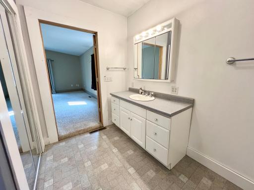 450 7th Street NW, Valley City, ND 58072