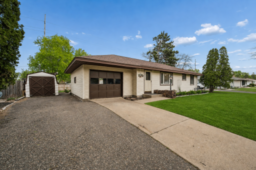 321 109th Avenue NW, Minneapolis, MN 55448