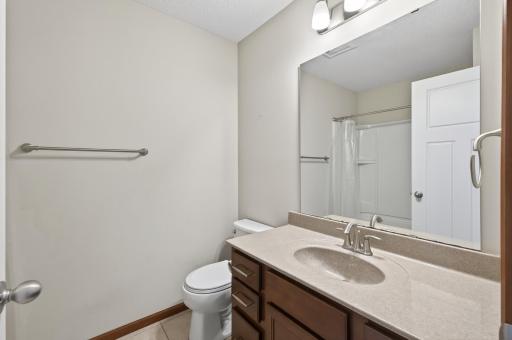 1957 Commonwealth Boulevard, 4, Chanhassen, MN 55317