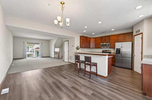1957 Commonwealth Boulevard, 4, Chanhassen, MN 55317