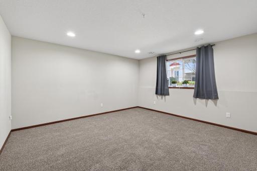 1957 Commonwealth Boulevard, 4, Chanhassen, MN 55317