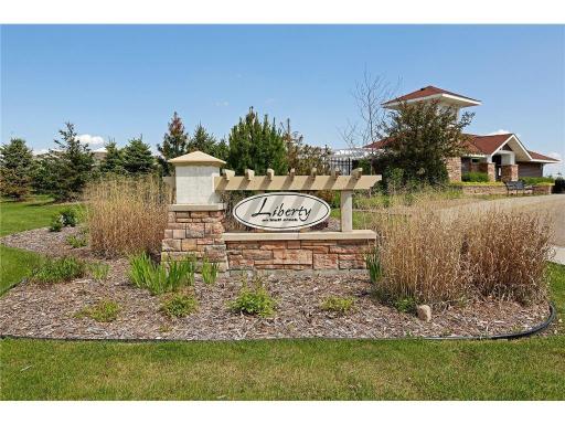 1957 Commonwealth Boulevard, 4, Chanhassen, MN 55317