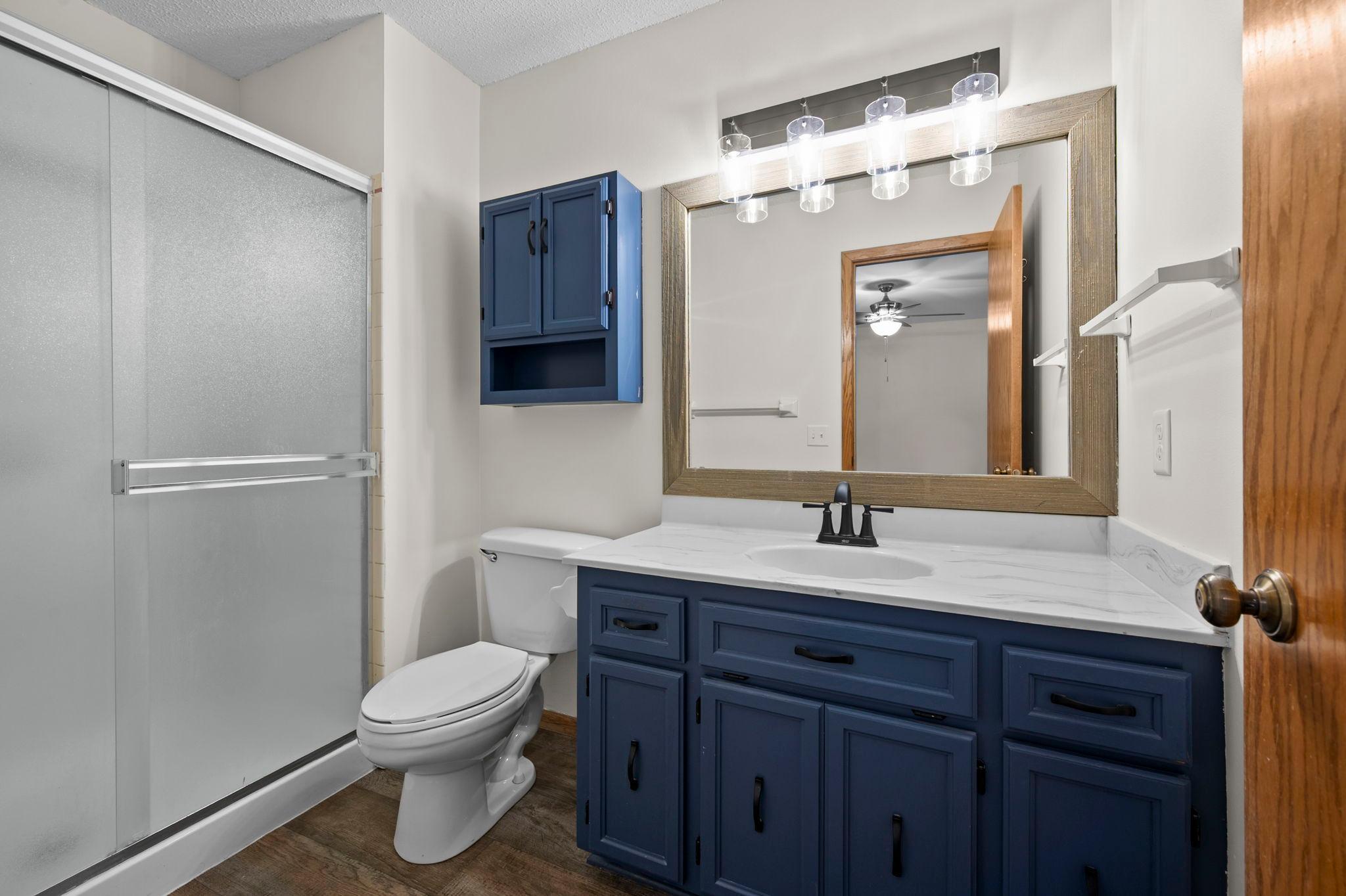 Primary Bathroom - Upper Level